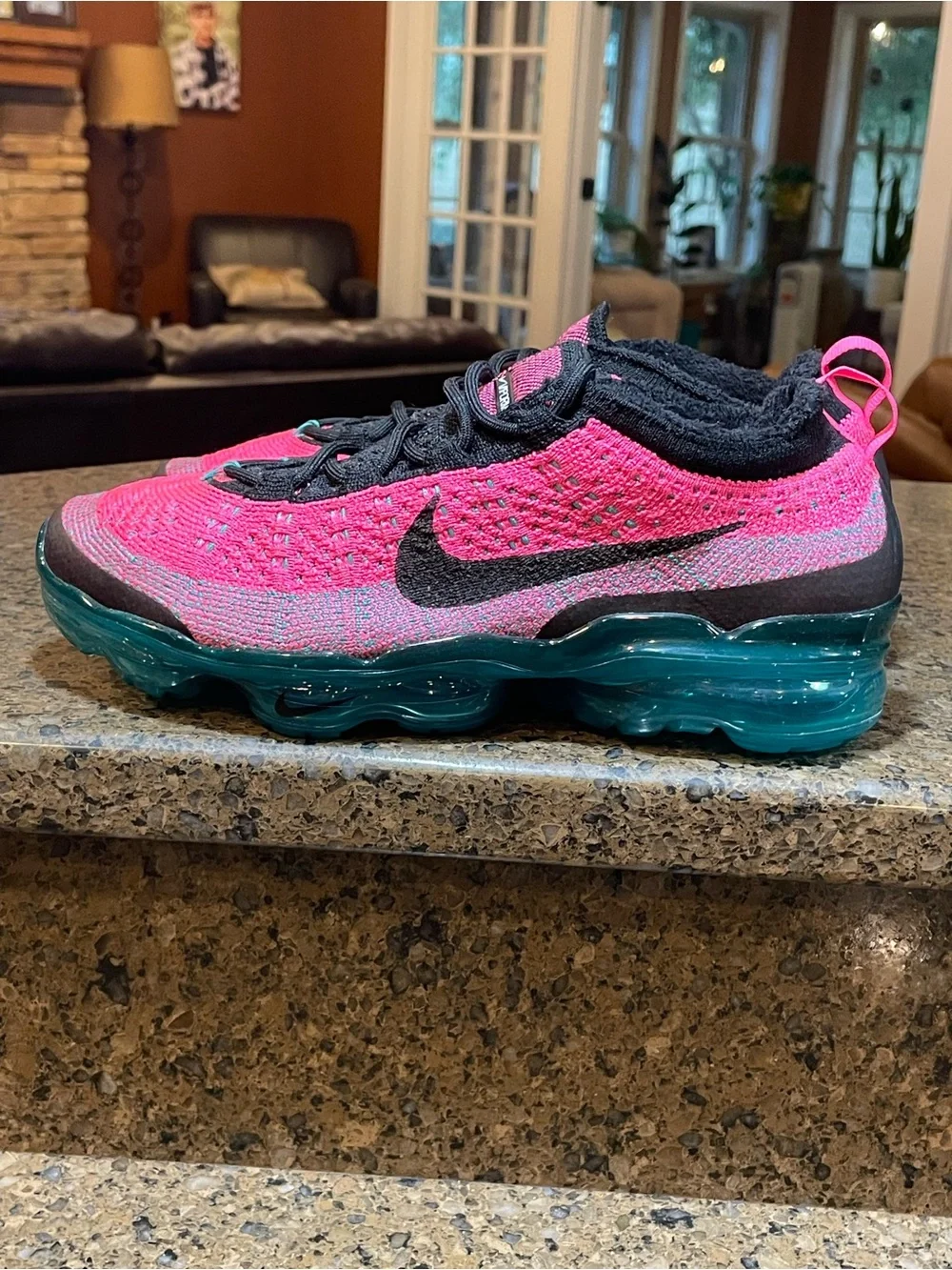 🔥 Nike Air VaporMax Flyknit Athletic Shoe Miami Nights Women’s Sz 6 Pink Teal